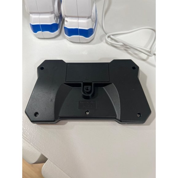 Smart Bot Robot With Remote - Picture 5 of 6